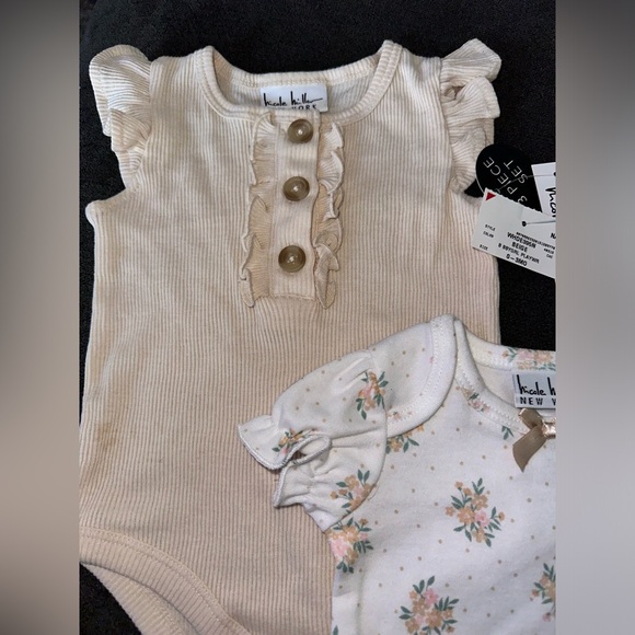 3 Piece Set Babygirl Playwear 0-3mo - Picture 2 of 5